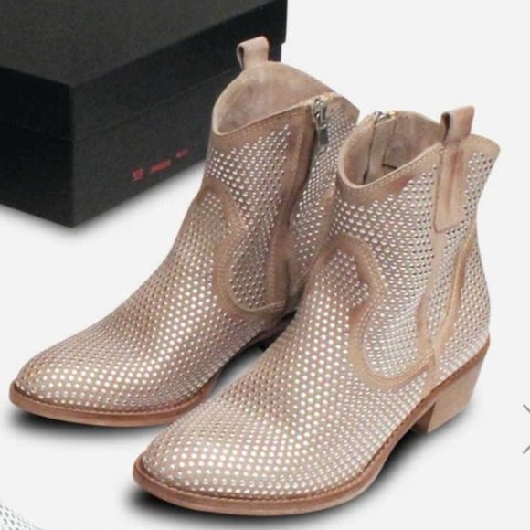 😍 Arthur Knight  Beige Suede Silver Studded Camoscio Boots 8 Bought in UK 🇬🇧 - Picture 2 of 3